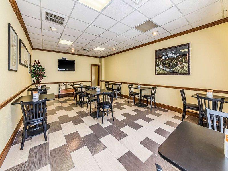 Knights Inn Montgomeryville Kültér fotó