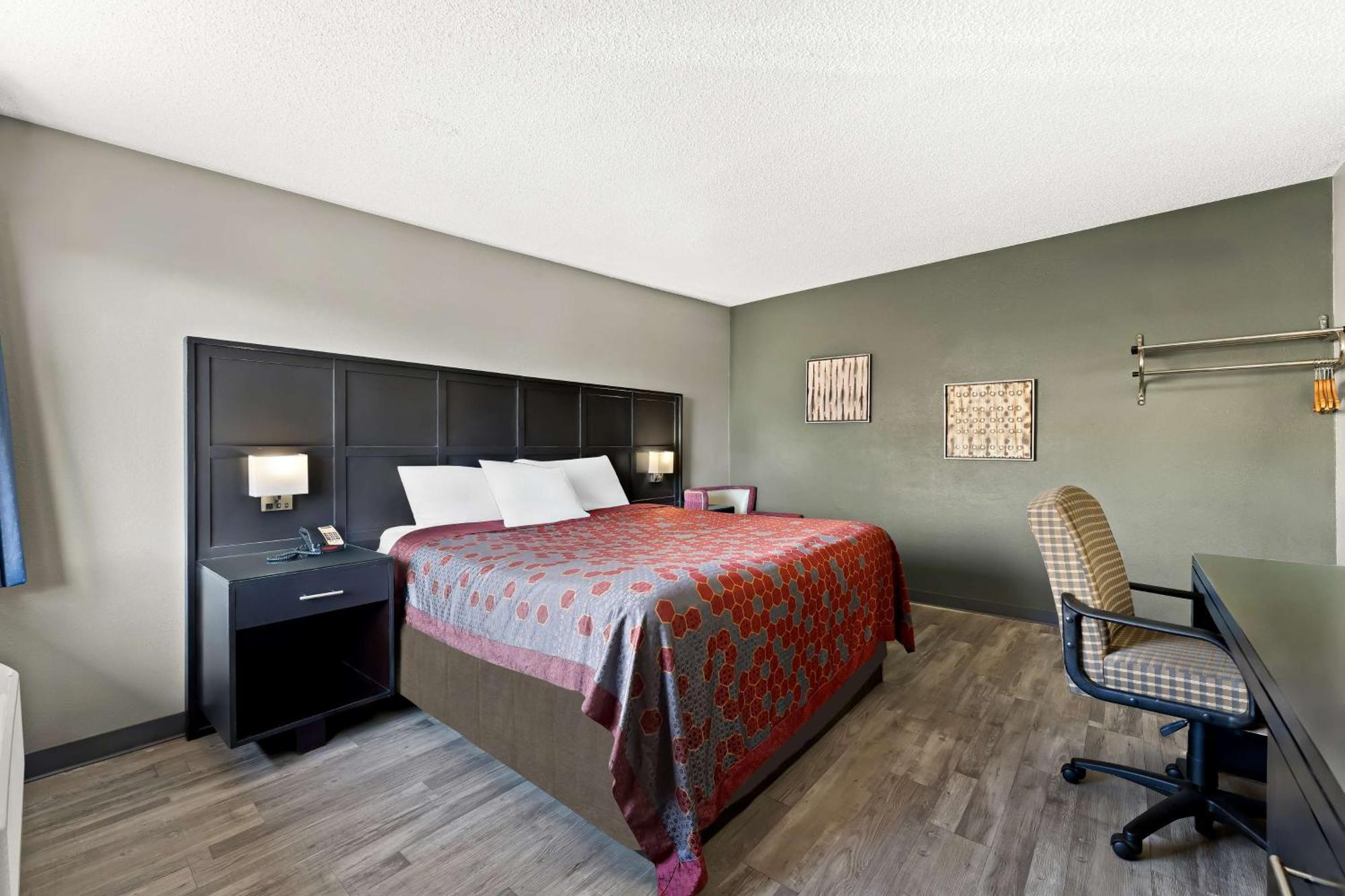Knights Inn Montgomeryville Kültér fotó